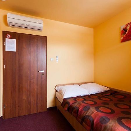 Hotel Paola 库特诺 外观 照片